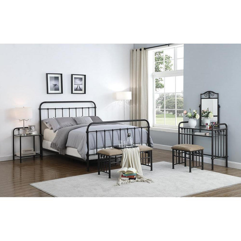 Coaster Livingston Bronze Bed in Queen-Washburn's Home Furnishings