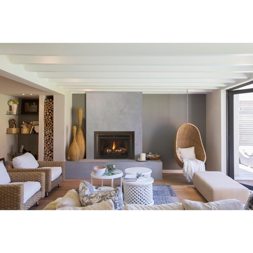 Escape35-IFT_Halston-NewBronze_Room_7-2-Update. Official series image; size, front and optional finishes may differ from the quoted configuration.