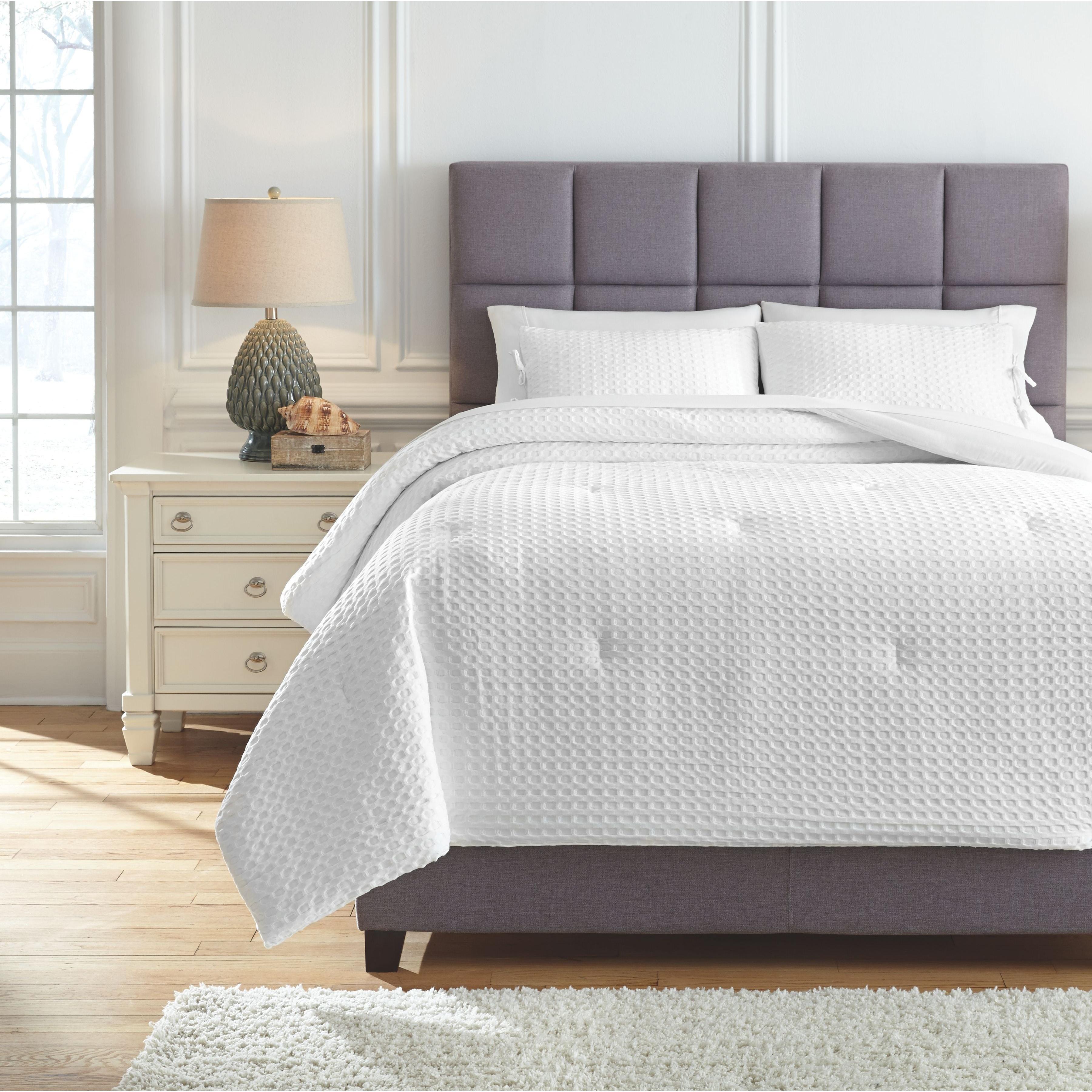 Ashley Furniture Maurilio Comforter - Thumbnail 5